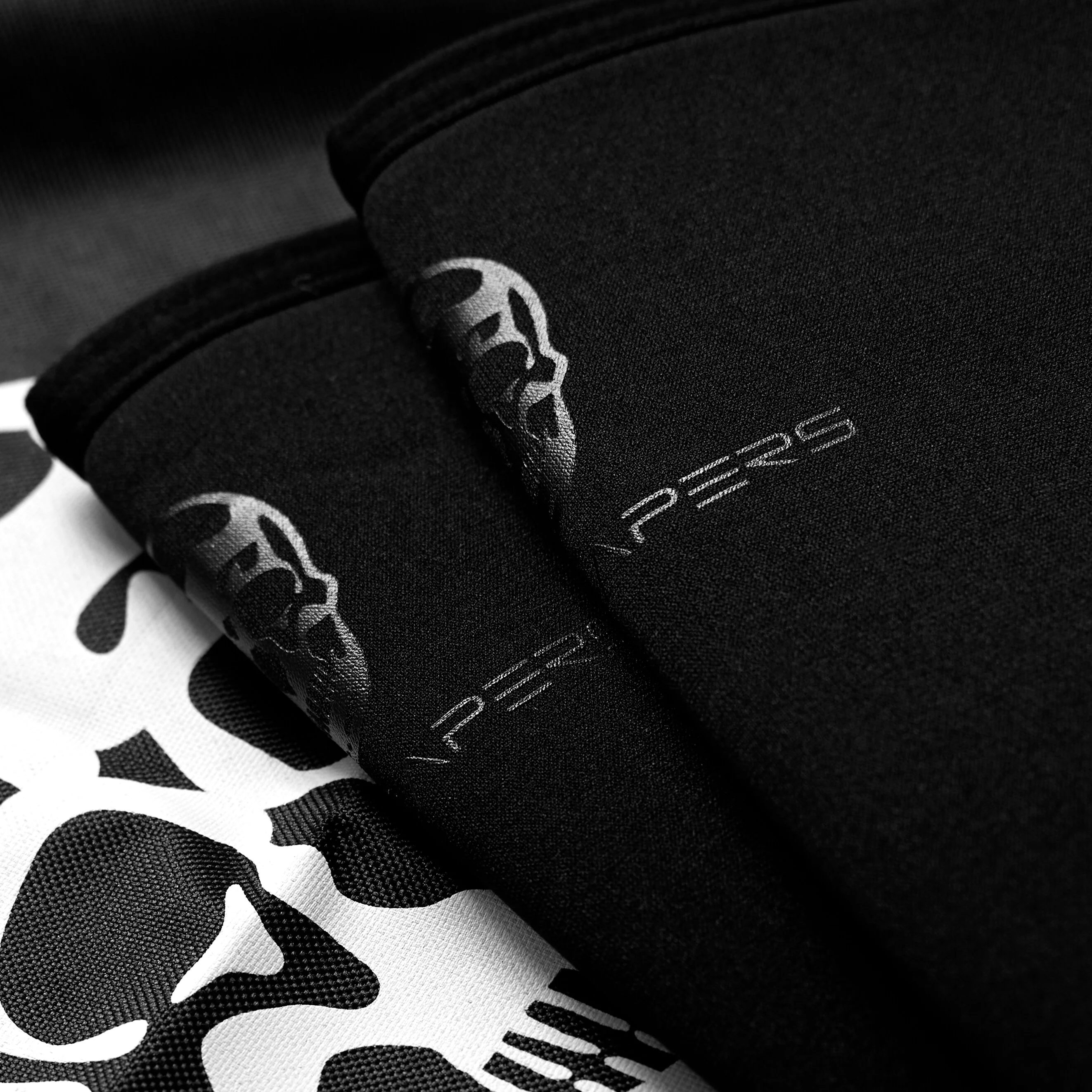 7MM Knee Sleeves - Black/Black - Image 3