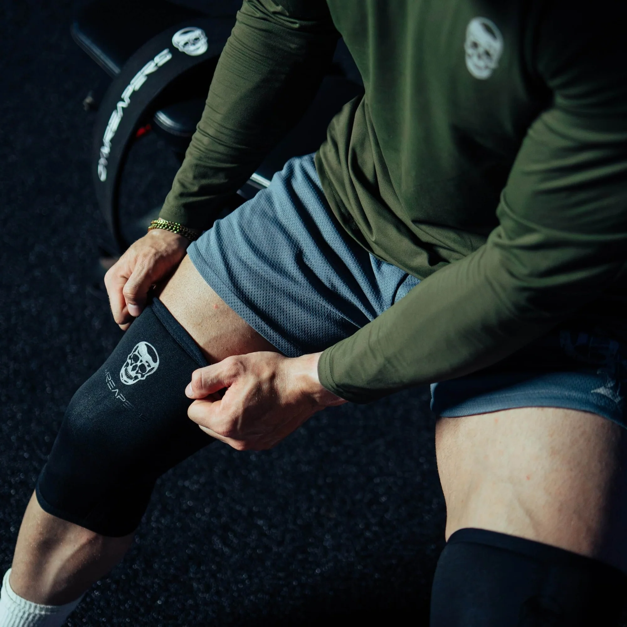 7MM Knee Sleeves - Black/Black - Image 4