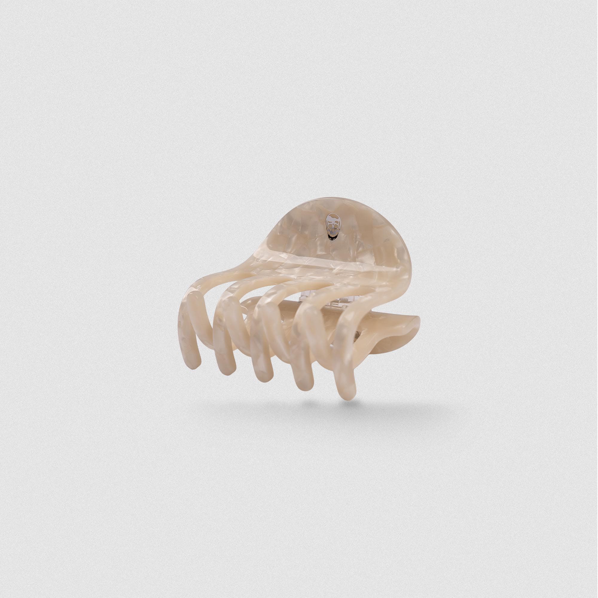 Small Claw Clip - Ivory - Image 4