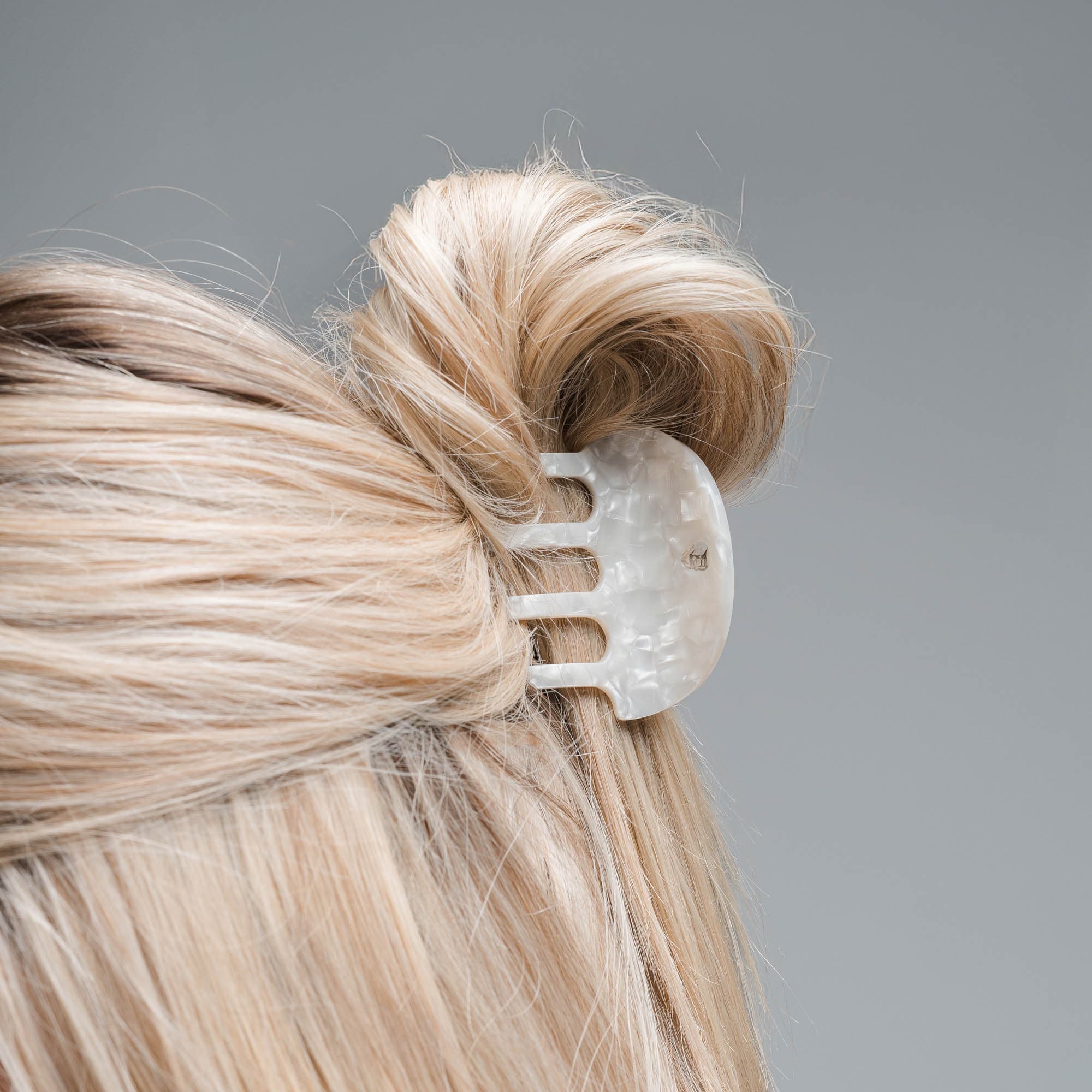 Small Claw Clip - Ivory - Image 6