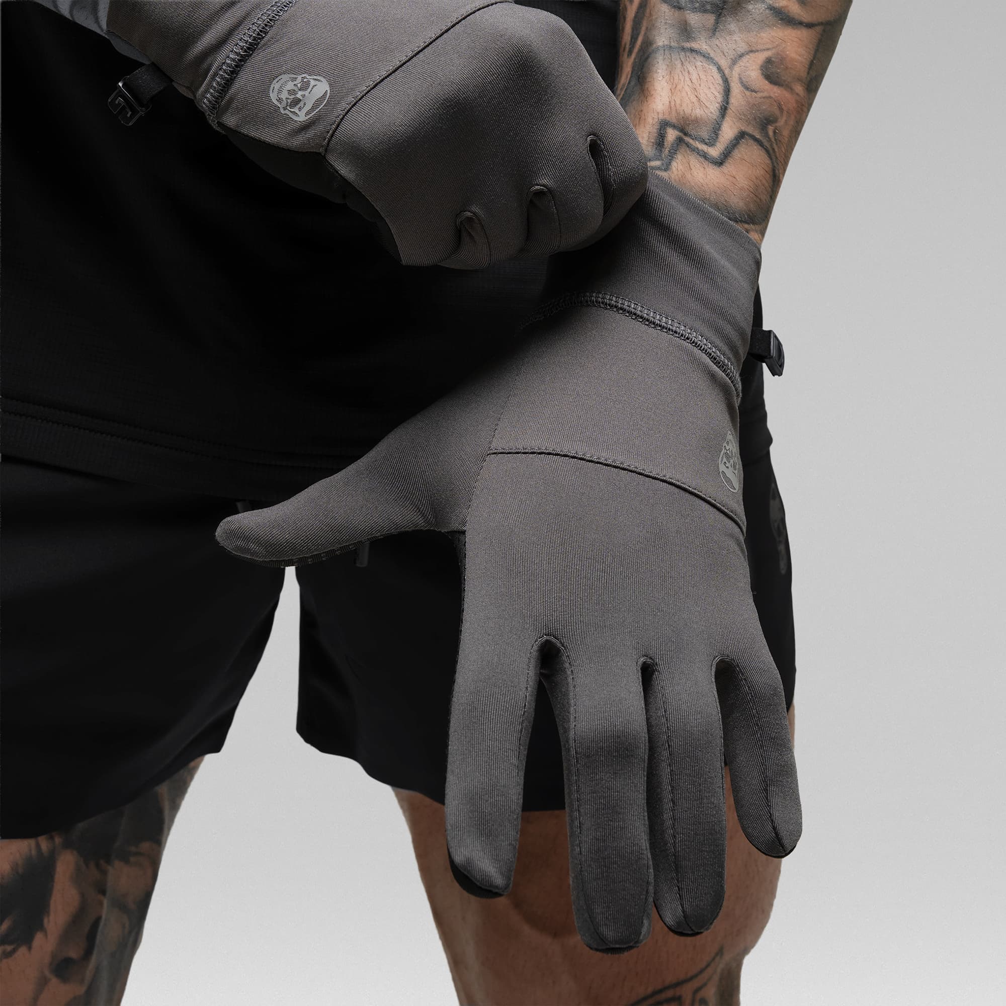 Stryda™ Run Gloves - Charcoal - Image 3
